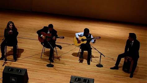  Entre Dos Aguas, Un Viaje de Flamenco Melancólico y Ritmos Empujantes