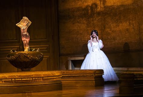 La Traviata un conmovedor drama lírico envuelto en una melodía romántica y apasionada